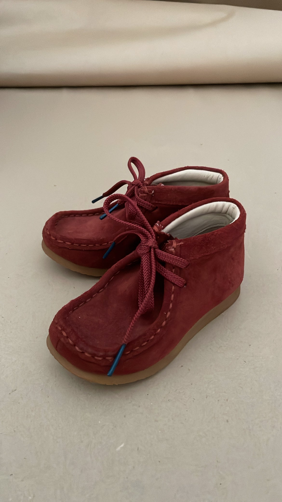 Wallabee, 25
